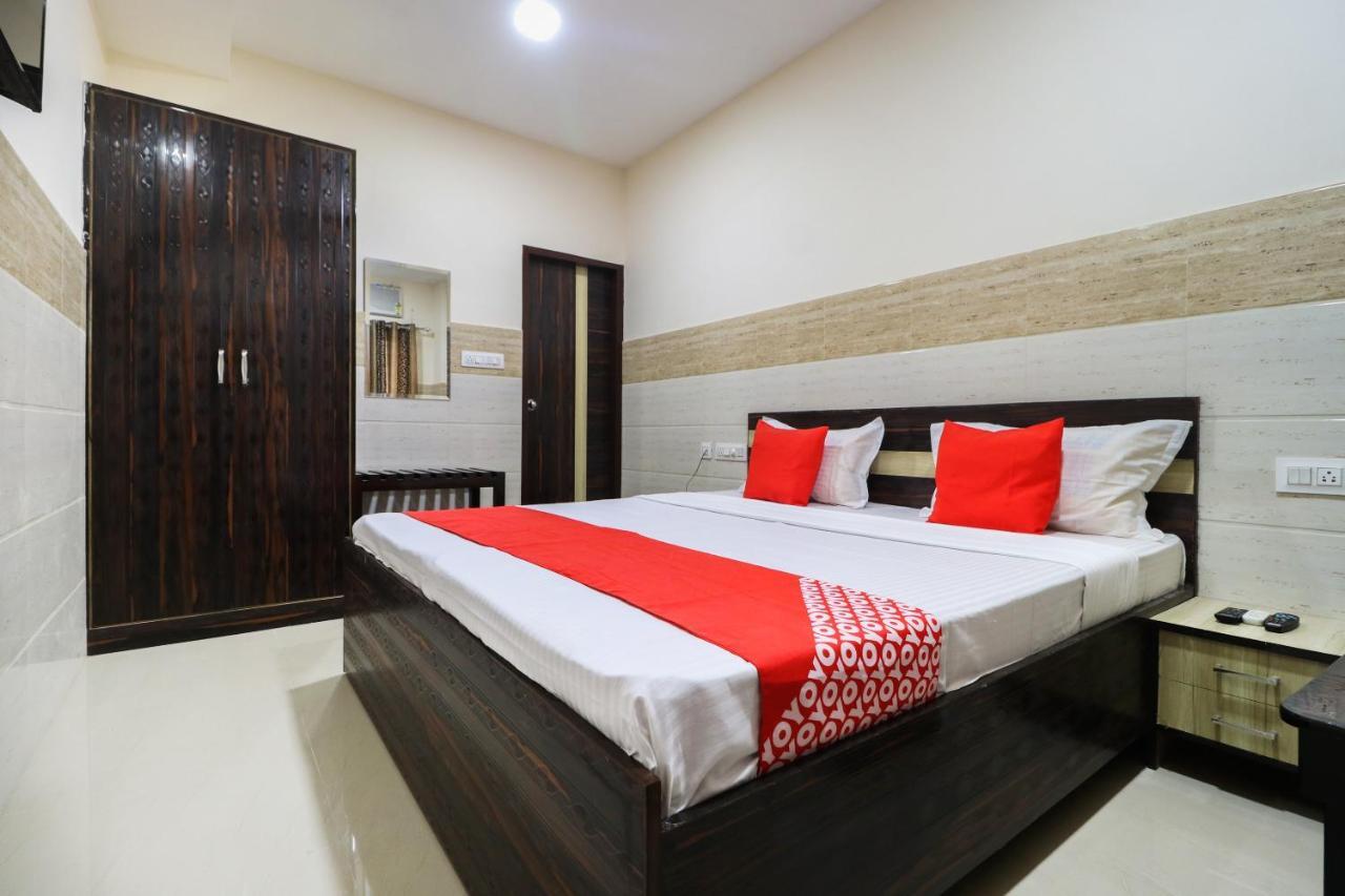 OYO 49095 Hotel K Fort Abadpura Buitenkant foto