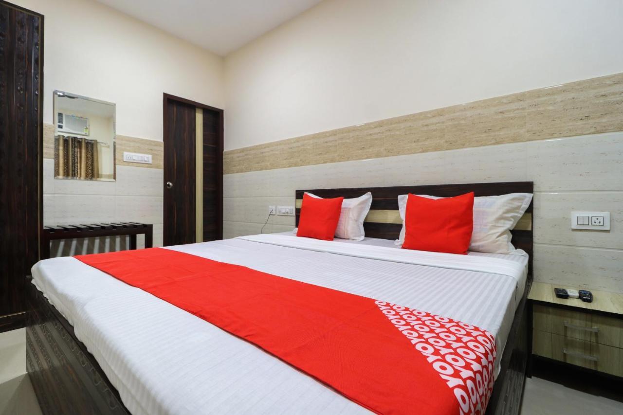 OYO 49095 Hotel K Fort Abadpura Buitenkant foto