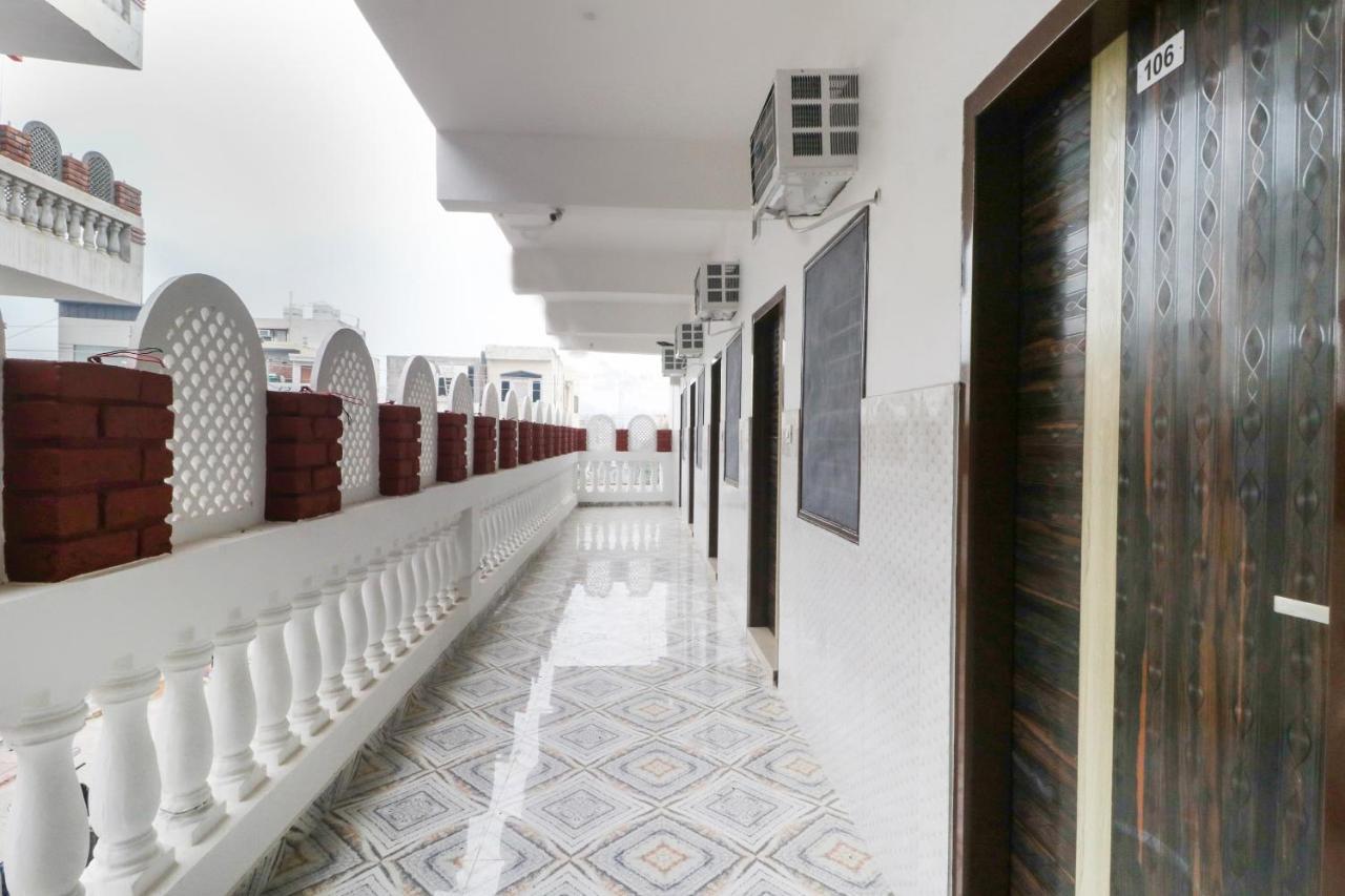 OYO 49095 Hotel K Fort Abadpura Buitenkant foto