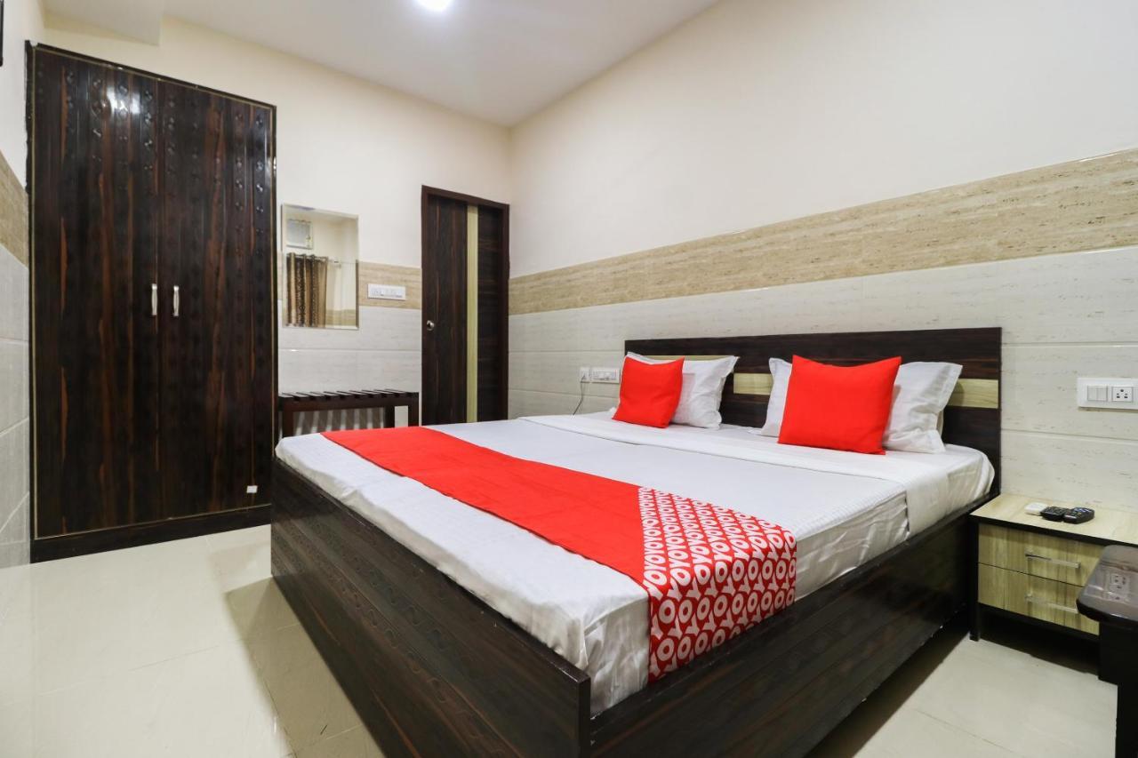 OYO 49095 Hotel K Fort Abadpura Buitenkant foto