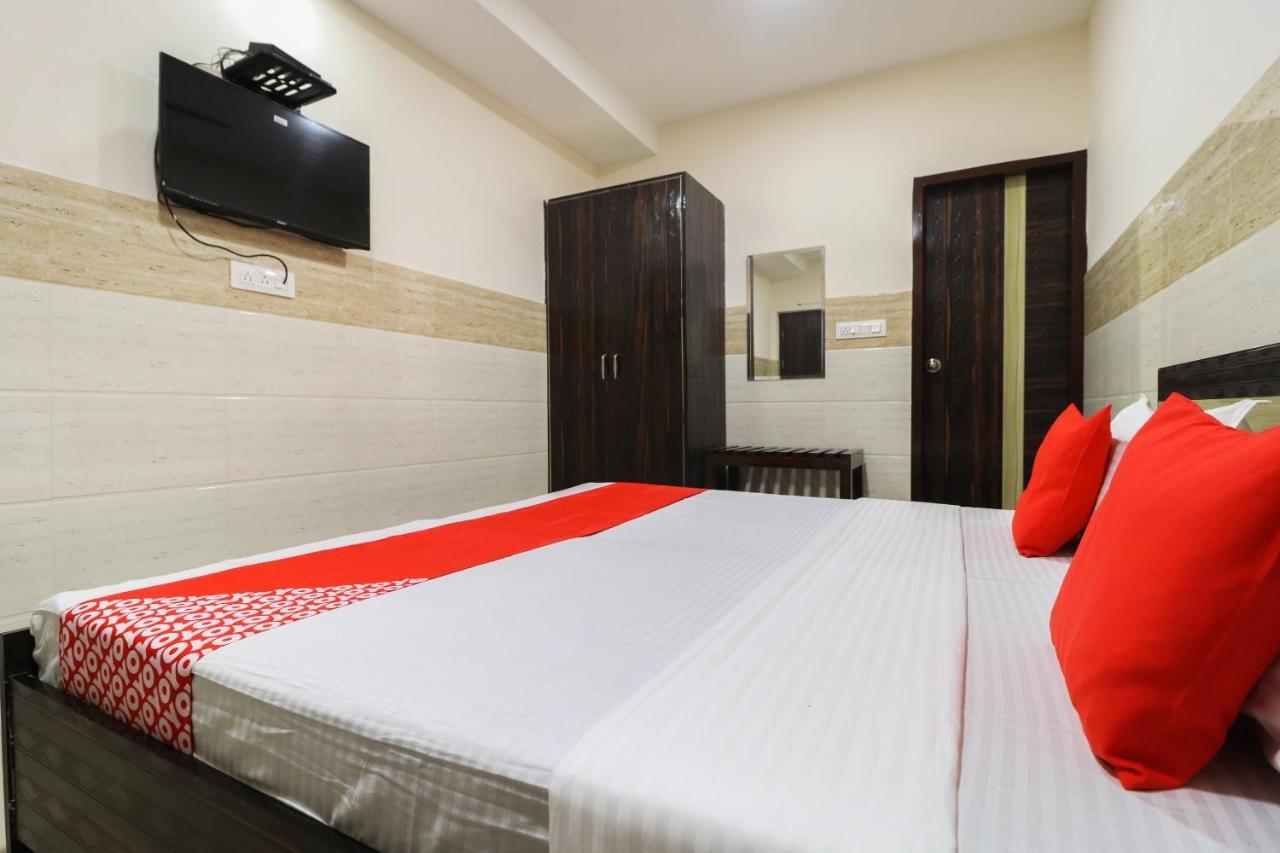 OYO 49095 Hotel K Fort Abadpura Buitenkant foto