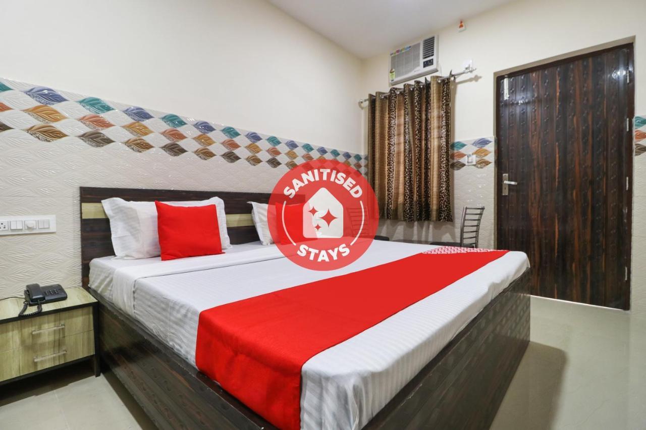 OYO 49095 Hotel K Fort Abadpura Buitenkant foto